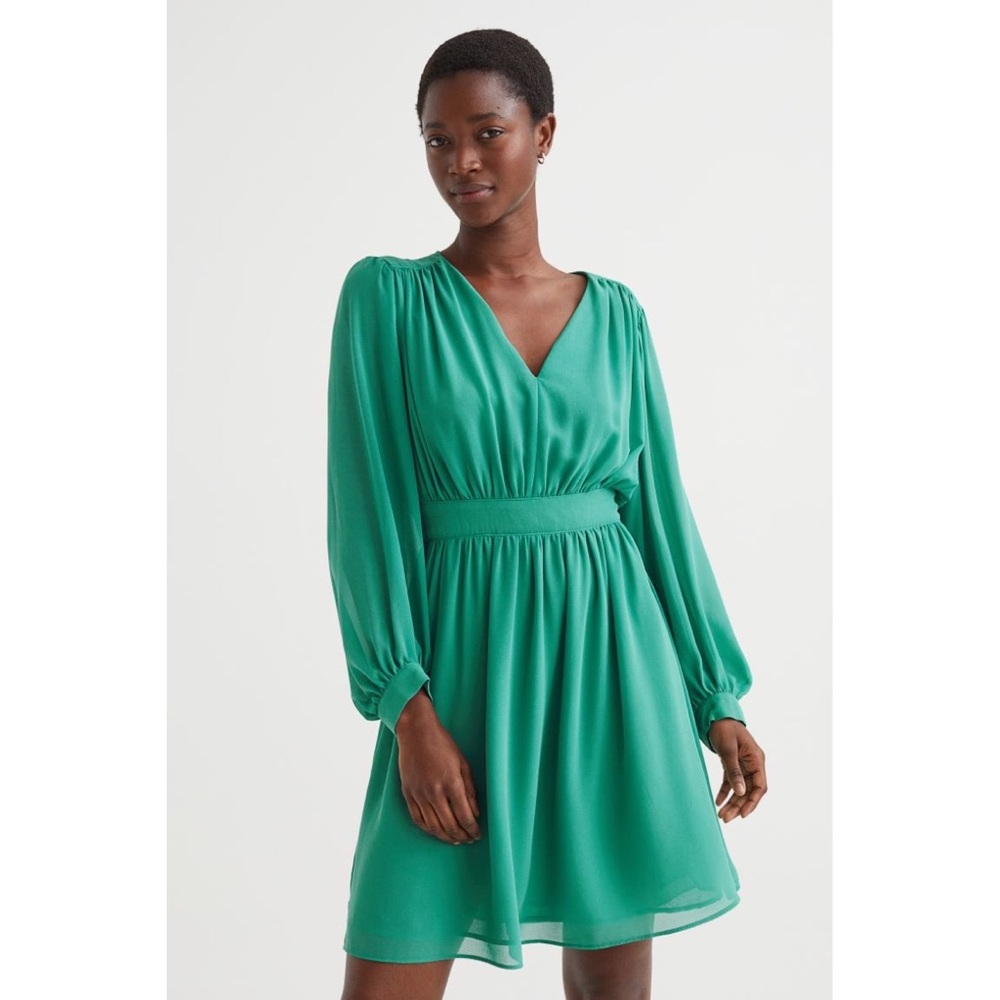 H&M NWOT Long Sleeve Dress with Ribbon - Green